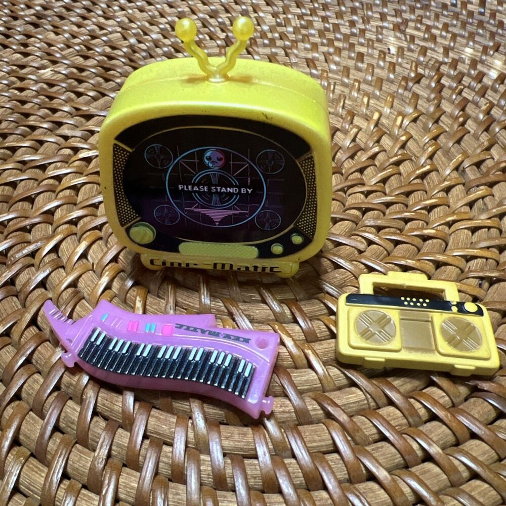 LOL Surprise Movie Magic BB 707 Gold Glitter Mini TV, Keyboard , Radio